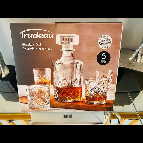 Selling Whiskey Set / Je vends ensemble à Whiskey - Picture 3 of 3